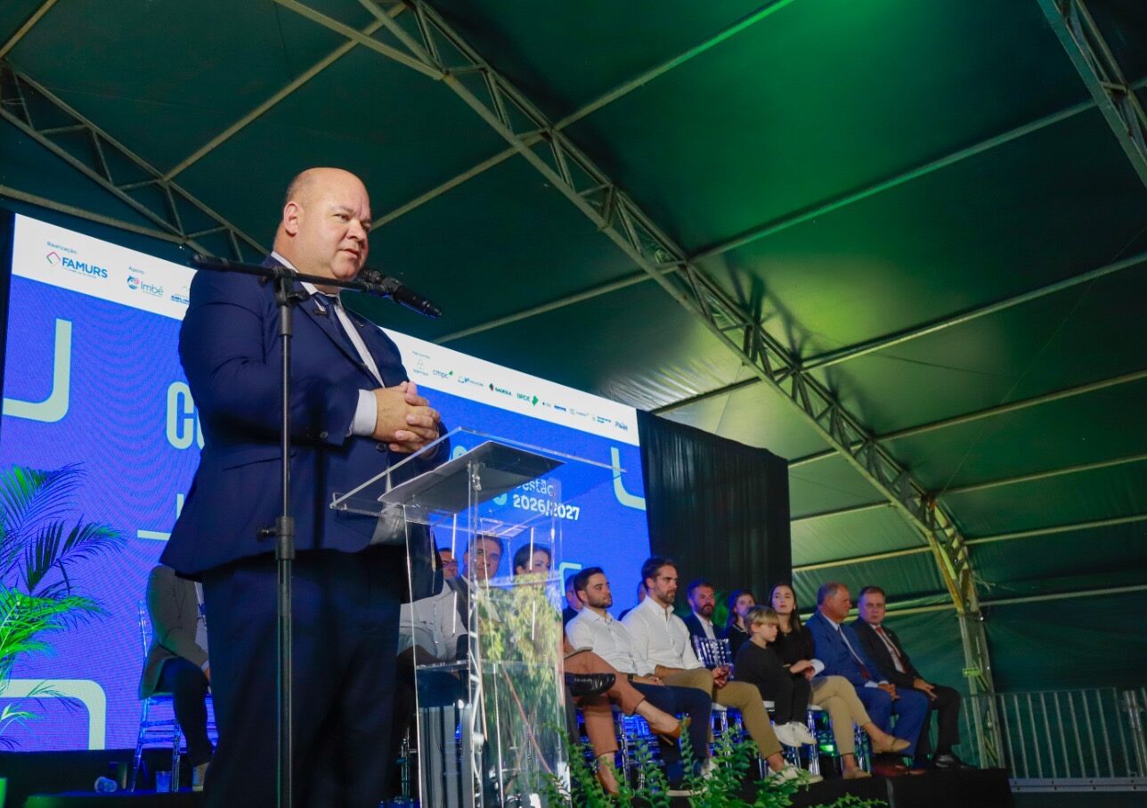 Famurs inicia novo ciclo sob liderança de Ique Vedovato e projeta fortalecimento do municipalismo gaúcho
